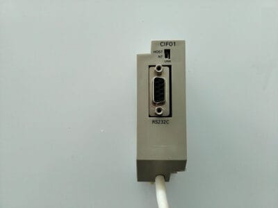 Adaptador periférico a RS232 CPM1-CIF01
