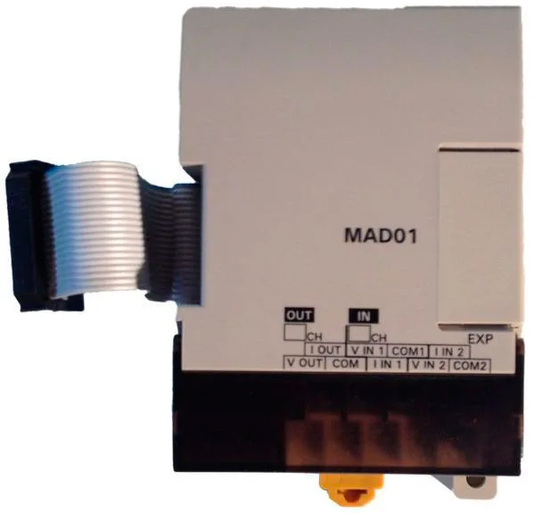 OMRON CPM1AMAD01 2E/1S ANALOGICO 8BIT