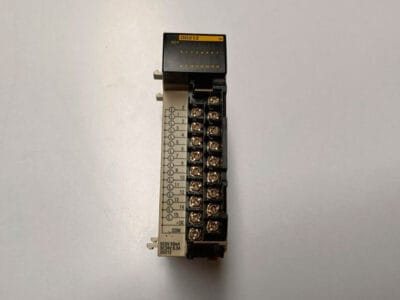 OMRON CQM1-OD212(USADO)