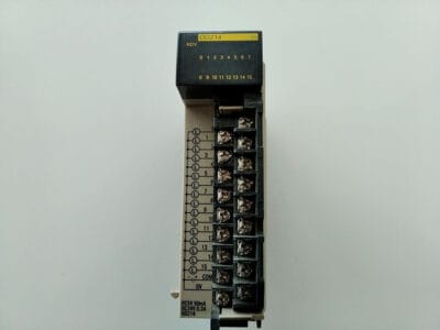 OMRON CQM1OD214 MODULO 16S DIG. PNP (USADO)